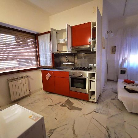 Appartement Rouge Studio - 10 Min From Vatican Extérieur photo