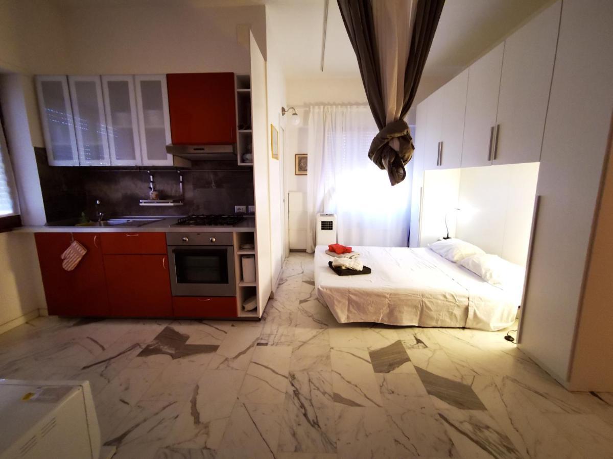 Appartement Rouge Studio - 10 Min From Vatican Extérieur photo